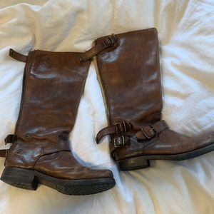 Frye Veronica boots size 7
